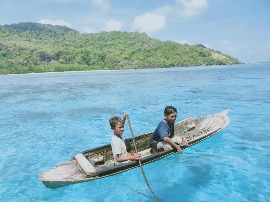 Bajau Laut sea gypsies and Tun Sakaran Marine Park, Semporna